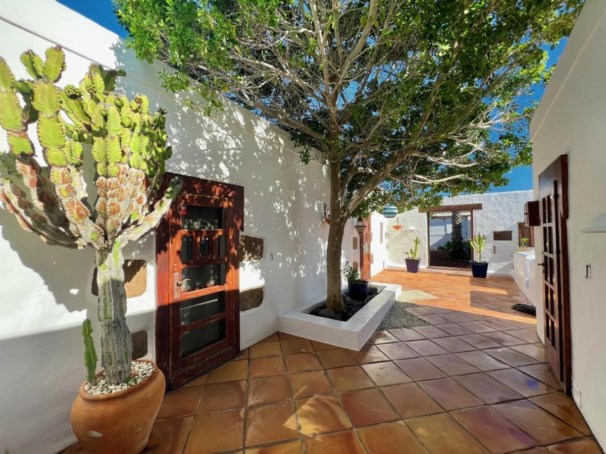 Stylish Getaway With Secluded Patio In Lava Finca Uga Esterno foto