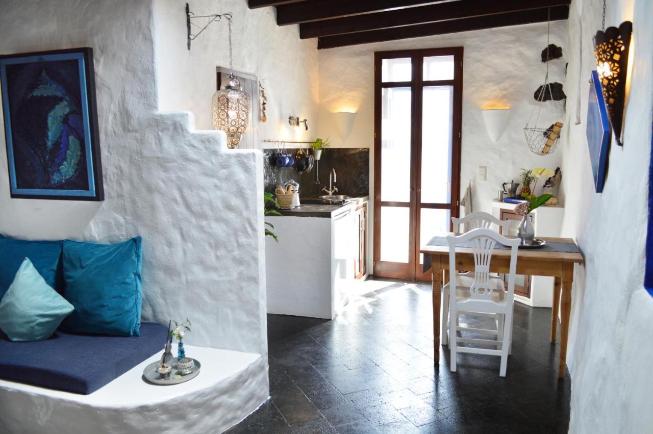 Stylish Getaway With Secluded Patio In Lava Finca Uga Esterno foto