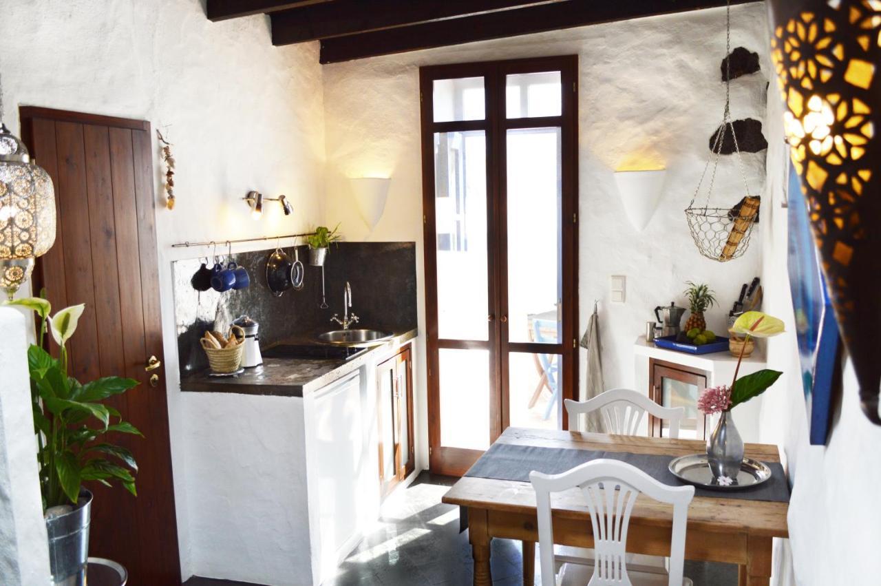 Stylish Getaway With Secluded Patio In Lava Finca Uga Esterno foto