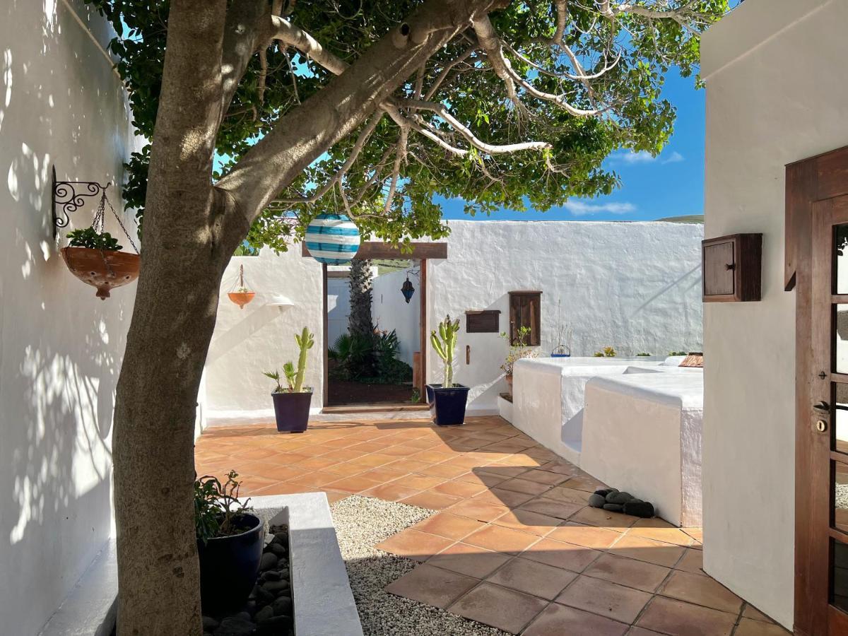 Stylish Getaway With Secluded Patio In Lava Finca Uga Esterno foto